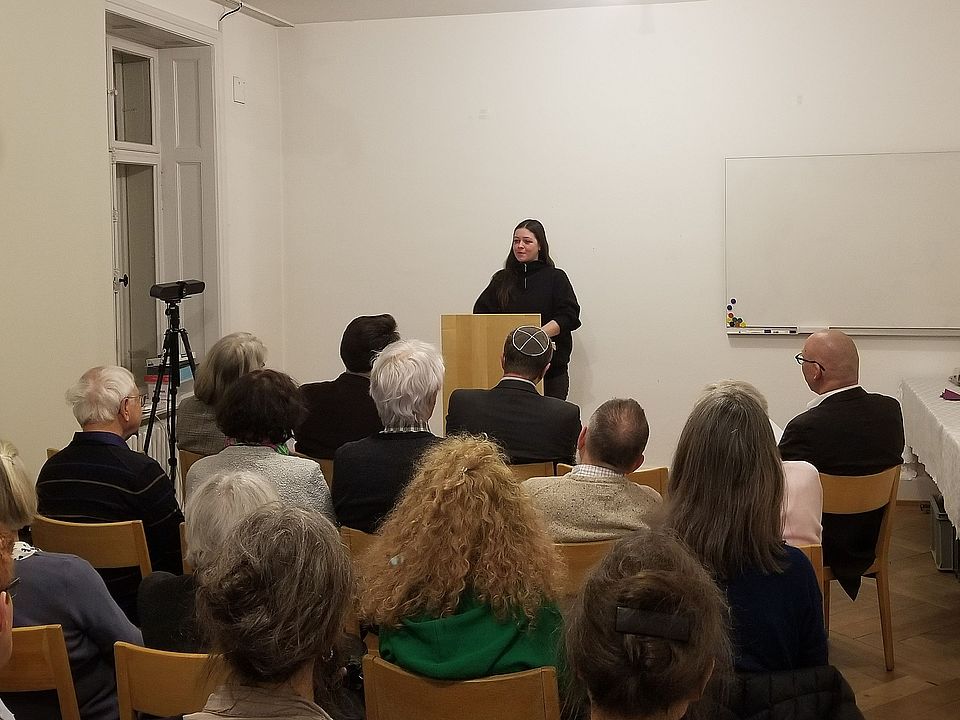 Nina Meyer am Rednerpult